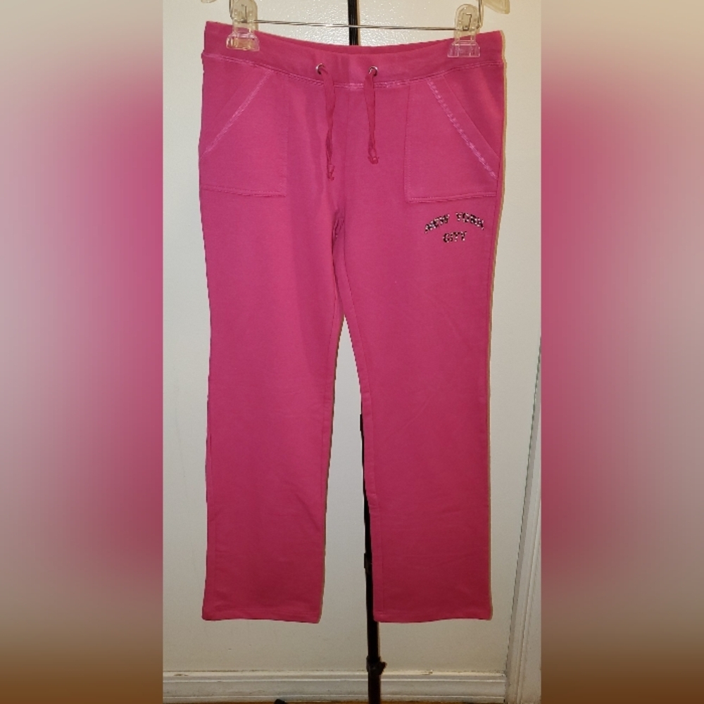 Freedom 2Be Sweatpants Wide Legs Front and Back Pockets M Pink
